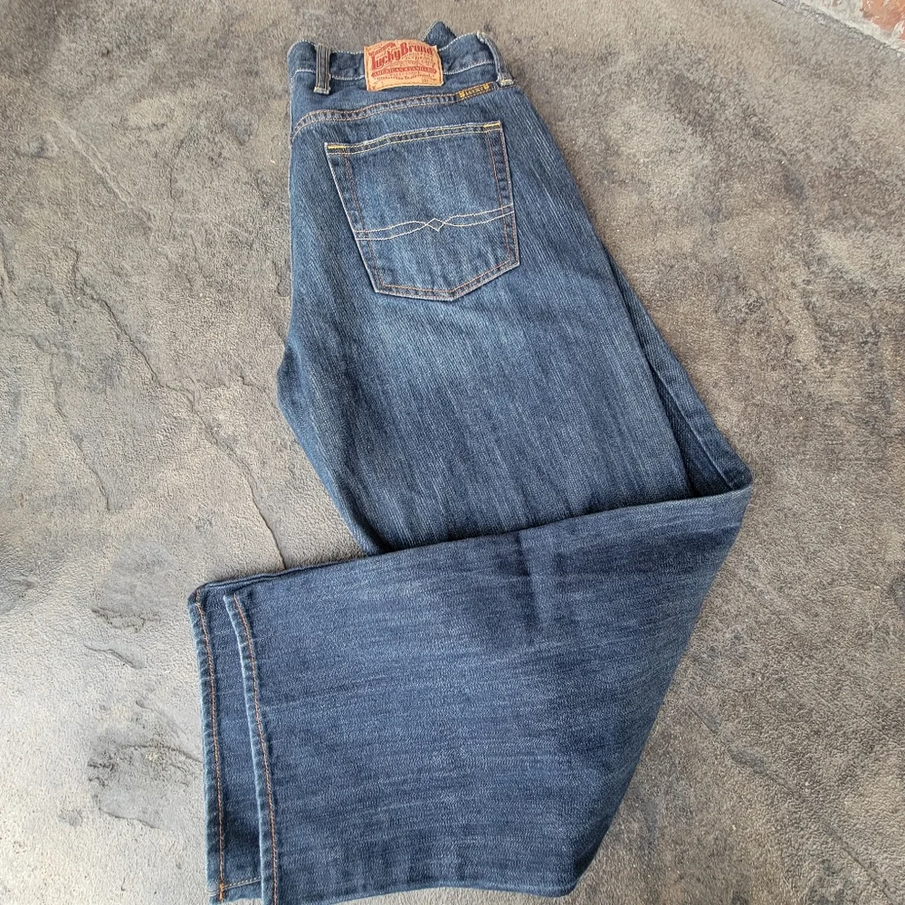 Men's Lucky Brand Dark Fade Relaxed Straight Leg Short Inseam Jeans Size 34